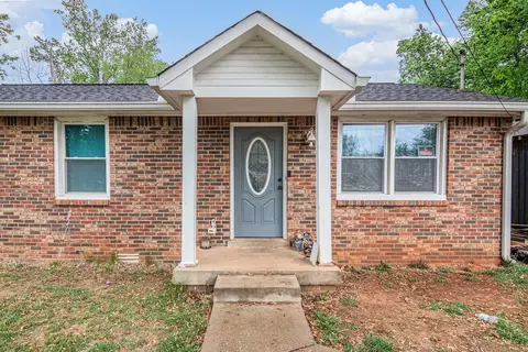 300 Carla Ct, Clarksville, TN 37043