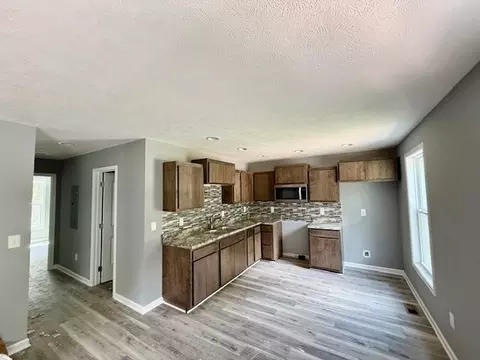 Kitchen - 604 Decherd St E, Tullahoma, TN 37388 photo 2 of 4