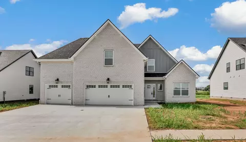 222 Low Plains Ln, Clarksville, TN 37043