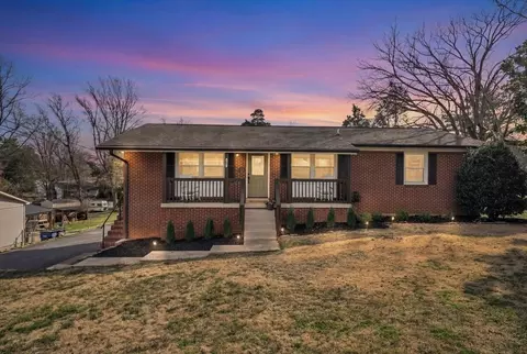 105 Shady Dr, Columbia, TN 38401