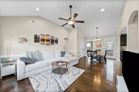 656 Deer Ridge Dr, Clarksville, TN 37042