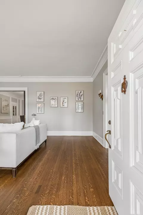 Entry Way - 1153 E Main St, Murfreesboro, TN 37130 photo 2 of 10