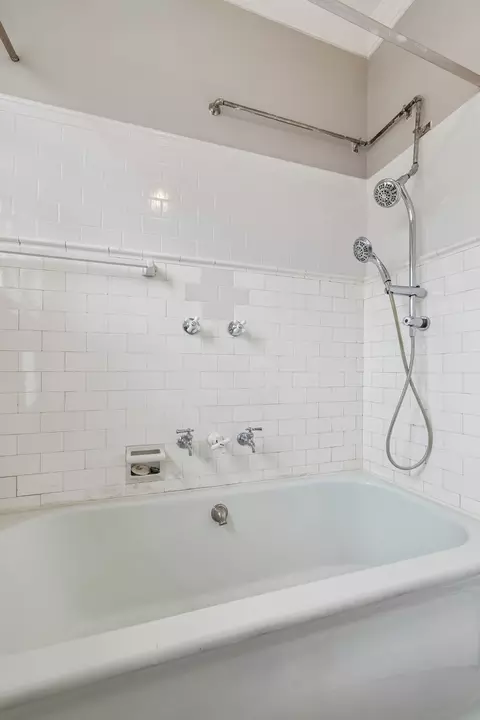 Bath - 1153 E Main St, Murfreesboro, TN 37130 photo 8 of 9