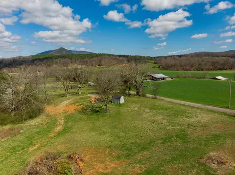 Exterior - 1321 Sand Mountain Rd, Ocoee, TN 37361 photo 1 of 4