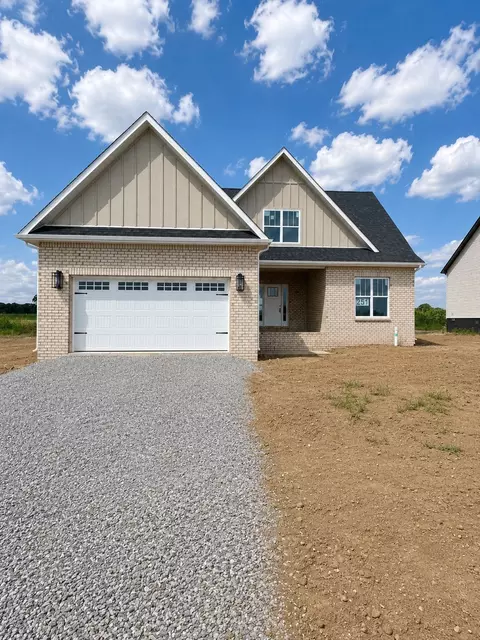 230 Low Plains Ln, Clarksville, TN 37043