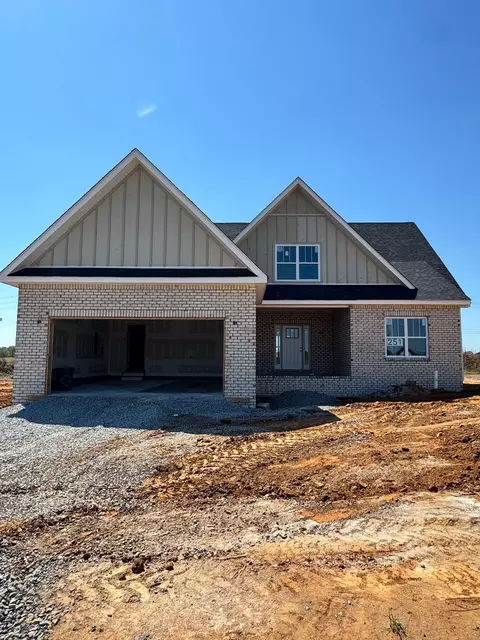 230 Low Plains Ln, Clarksville, TN 37043