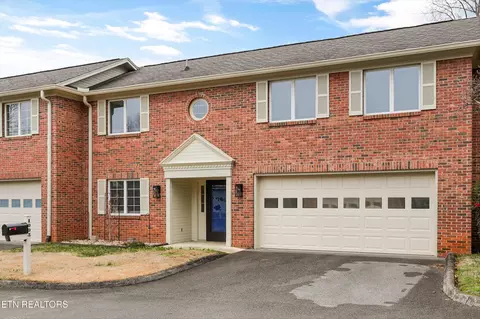 1003 Hardwick Dr, Maryville, TN 37803
