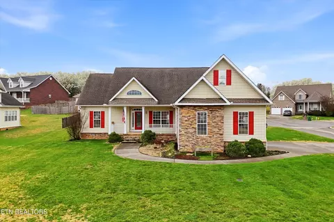 310 Cranfield Dr, Maryville, TN 37801