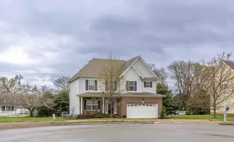 2012 Trenton Dr, Spring Hill, TN 37174