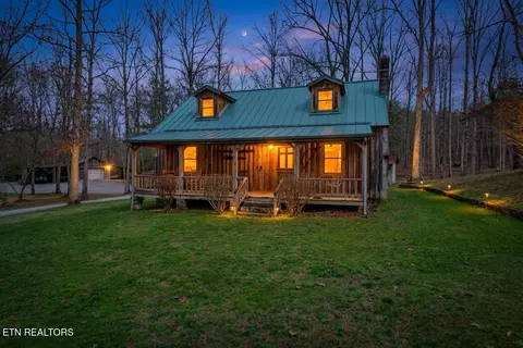 1318 W End Rd, Rockwood, TN 37854