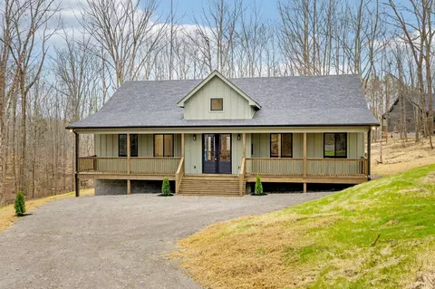 6384 Old Natchez Trce, Santa Fe, TN 38482