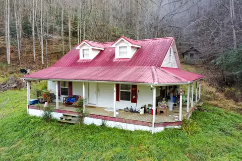 709 Johns Creek Rd, Del Rio, TN 37727