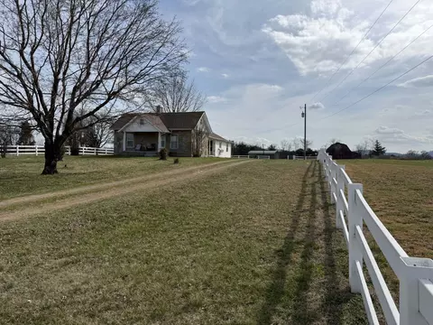 6789 Ridley Earp Rd, Christiana, TN 37037