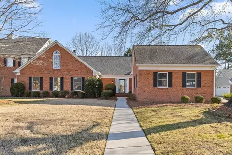 1421 Heritage Landing Dr, Chattanooga, TN 37405