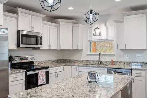 Kitchen - 283 Diane Loop, White Bluff, TN 37187 photo 6 of 6