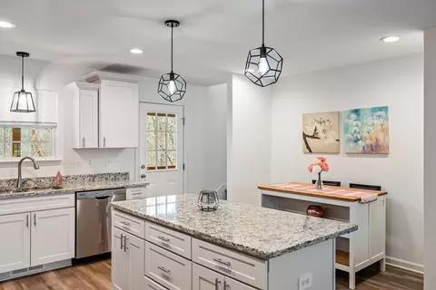 Kitchen - 283 Diane Loop, White Bluff, TN 37187 photo 5 of 6