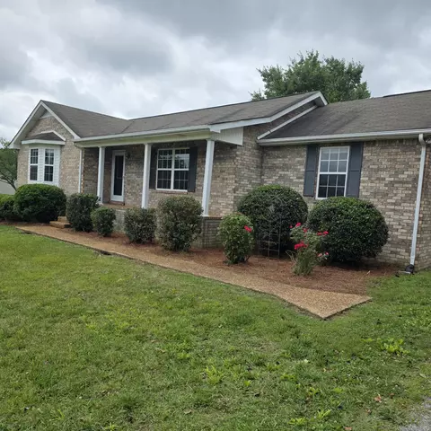 2004 Cody Dr, Lebanon, TN 37087