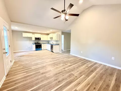 2317 E Lincoln St, Tullahoma, TN 37388