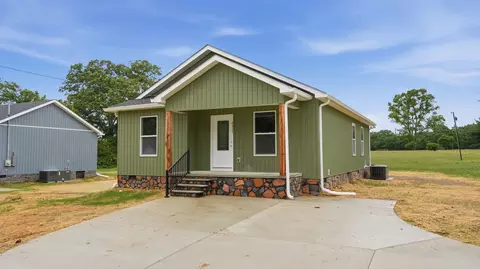 2317 E Lincoln St, Tullahoma, TN 37388