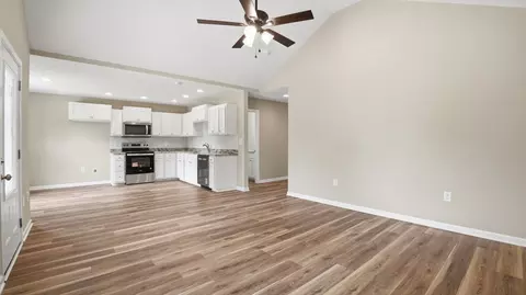 2317 E Lincoln St, Tullahoma, TN 37388