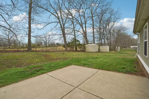 Exterior - 206 Hickory Pointe, Dickson, TN 37055 photo 2 of 3