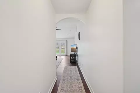 Entry Way - 206 Hickory Pointe, Dickson, TN 37055 photo 2 of 3