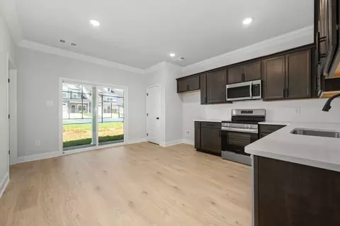 516 Rohan Dr, Murfreesboro, TN 37129 photo 5