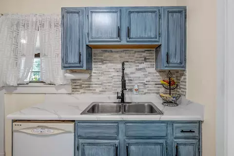 Kitchen - 603 Crestview Dr, Springfield, TN 37172 photo 2 of 3