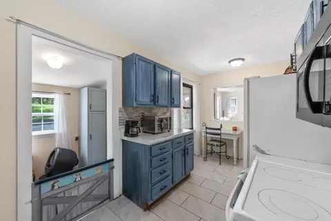 Kitchen - 603 Crestview Dr, Springfield, TN 37172 photo 3 of 3