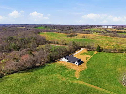 View/Area - 2176 Hogan Rd, Burns, TN 37029 photo 1 of 2