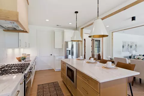 Kitchen - 2176 Hogan Rd, Burns, TN 37029 photo 4 of 4