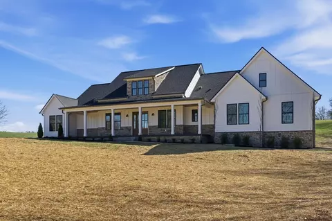 Exterior - 2176 Hogan Rd, Burns, TN 37029 photo 3 of 9