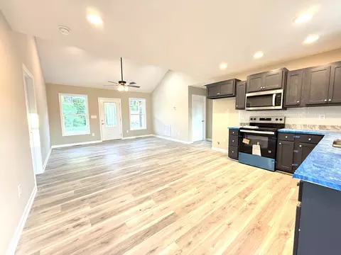 2315 E Lincoln St, Tullahoma, TN 37388