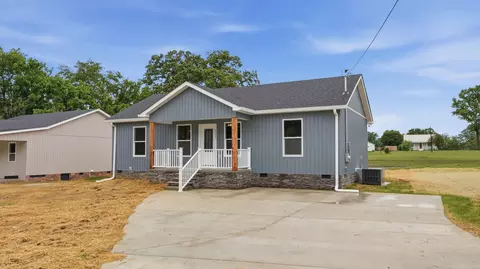 2315 E Lincoln St, Tullahoma, TN 37388