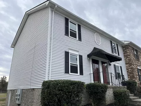 222 Edgewood Dr, Hendersonville, TN 37075