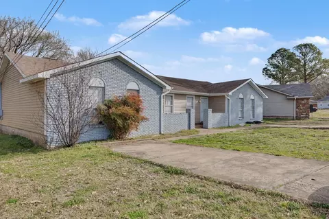51 Carolane Dr, Jackson, TN 38305