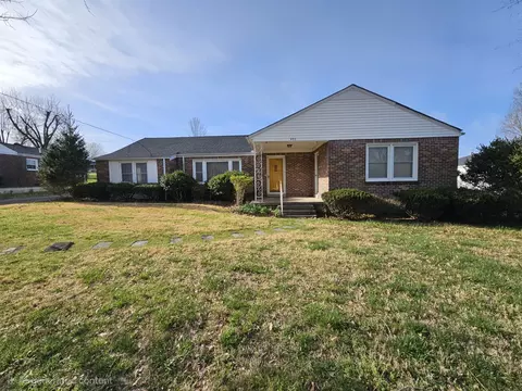 612 Jackson Ave, Carthage, TN 37030