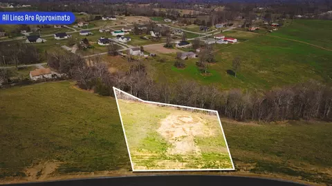 139 Daniel Ln, Westmoreland, TN 37186