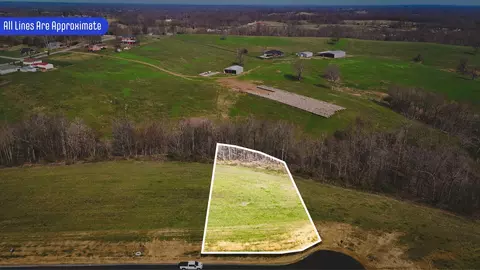 239 Daniel Ln, Westmoreland, TN 37186