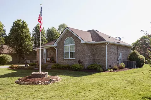 119 Irish Oaks Dr, Portland, TN 37148