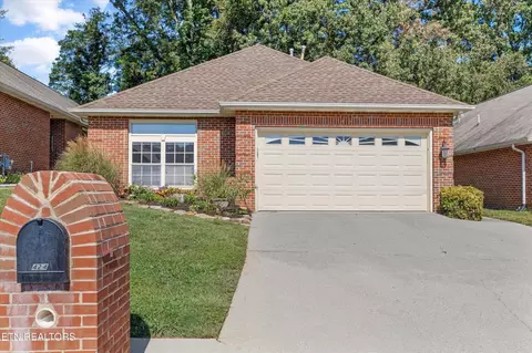 424 Creekview Ln, Knoxville, TN 37923