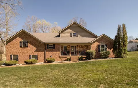 1420 Cantrell Dr, Cottontown, TN 37048