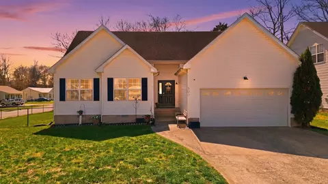300 Chalet Cir, Clarksville, TN 37040