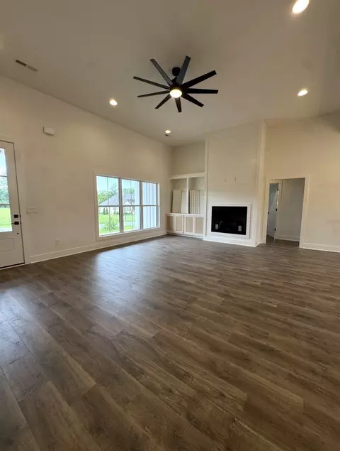 Living - 169 Hancock Dr, Morrison, TN 37357 photo 1 of 2