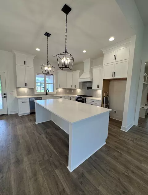 Kitchen - 169 Hancock Dr, Morrison, TN 37357 photo 1 of 2