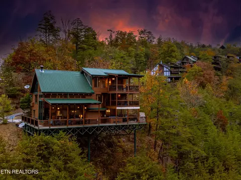 3545 Carsons Ridge Way, Sevierville, TN 37862