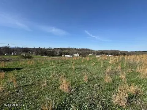 2 Mcdonald Rd, Midway, TN 37809