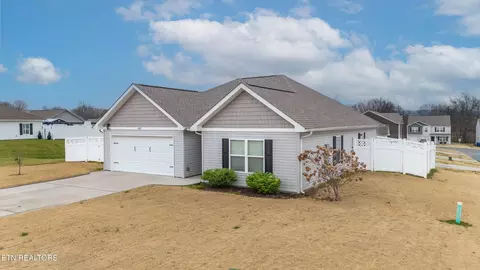 605 Clay Dr, Talbott, TN 37877 photo 2