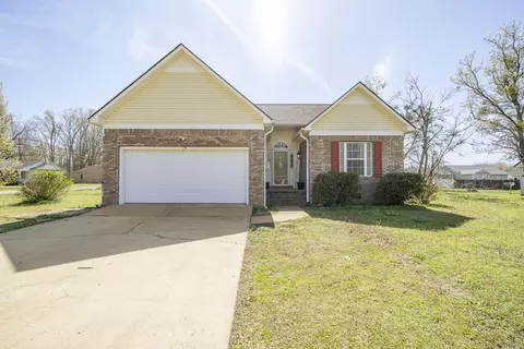 15 Bluebell Cv, Savannah, TN 38372
