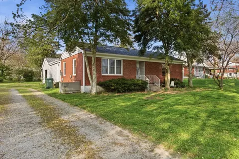 Exterior - 110 Old Pond Ln, Dickson, TN 37055 photo 4 of 4